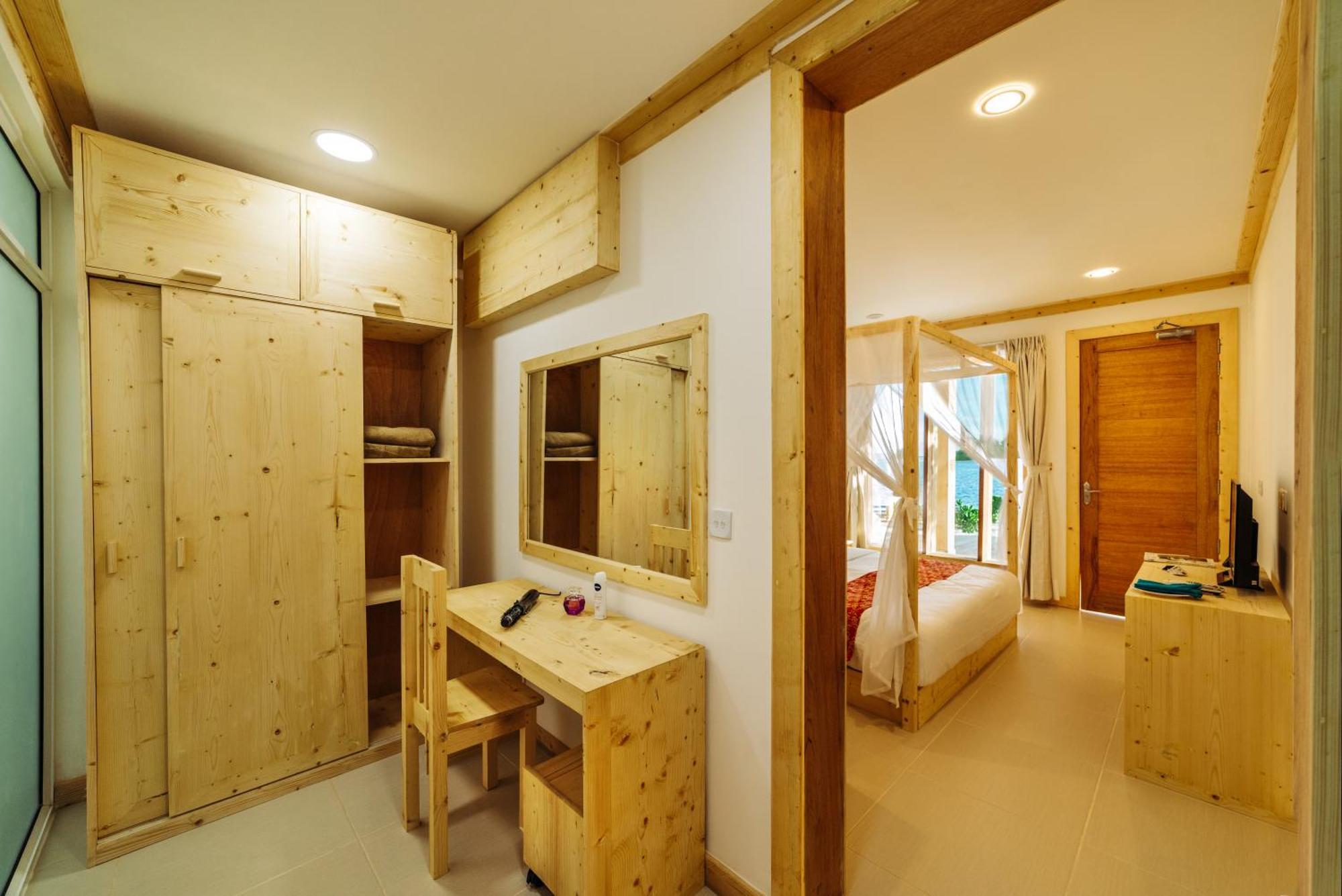 เวฟ ซาวด์ บาย 3เอส มัลดีฟส์ Hotel Addu City ภายนอก รูปภาพ